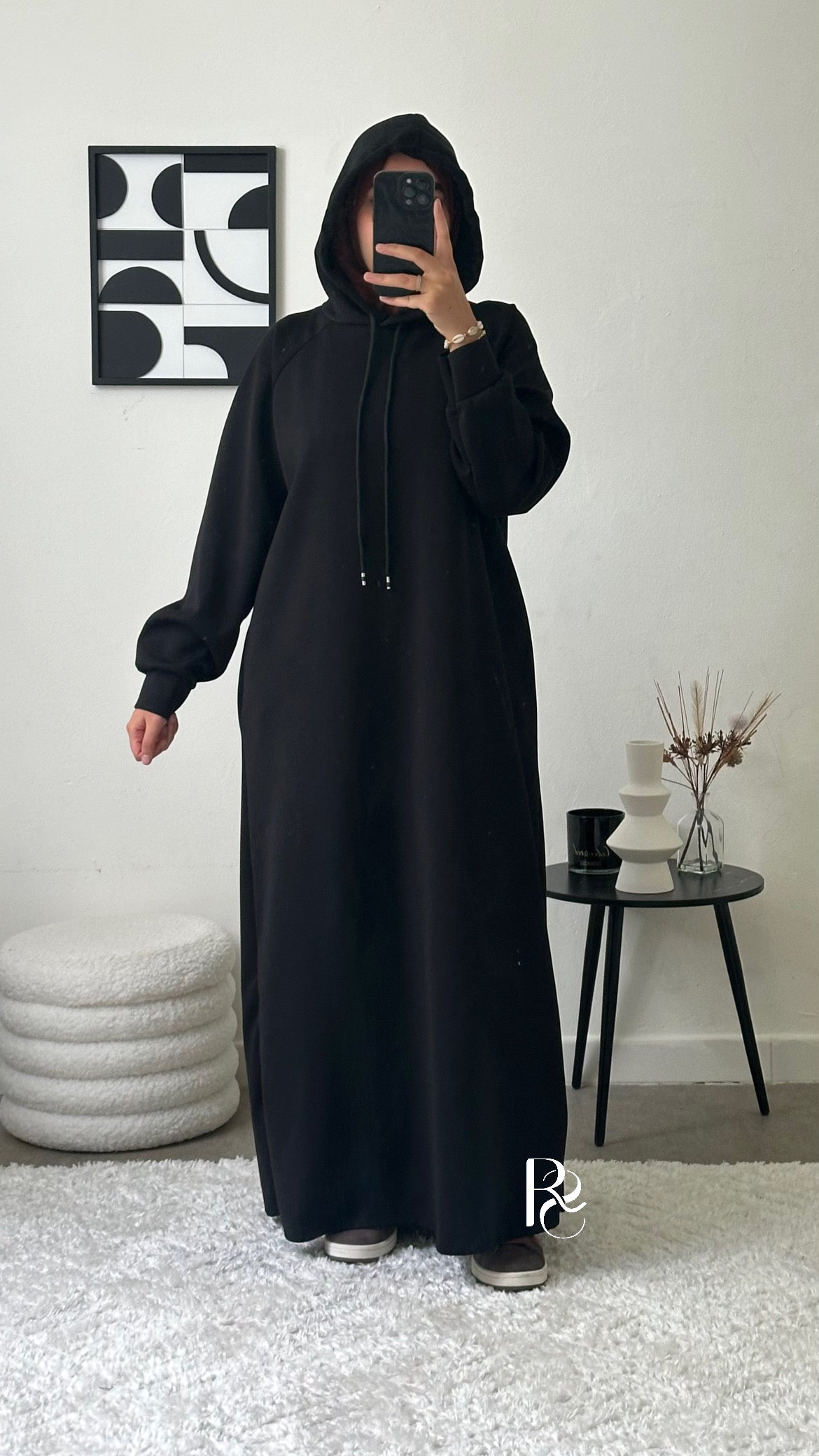 Robe pull à capuche noire