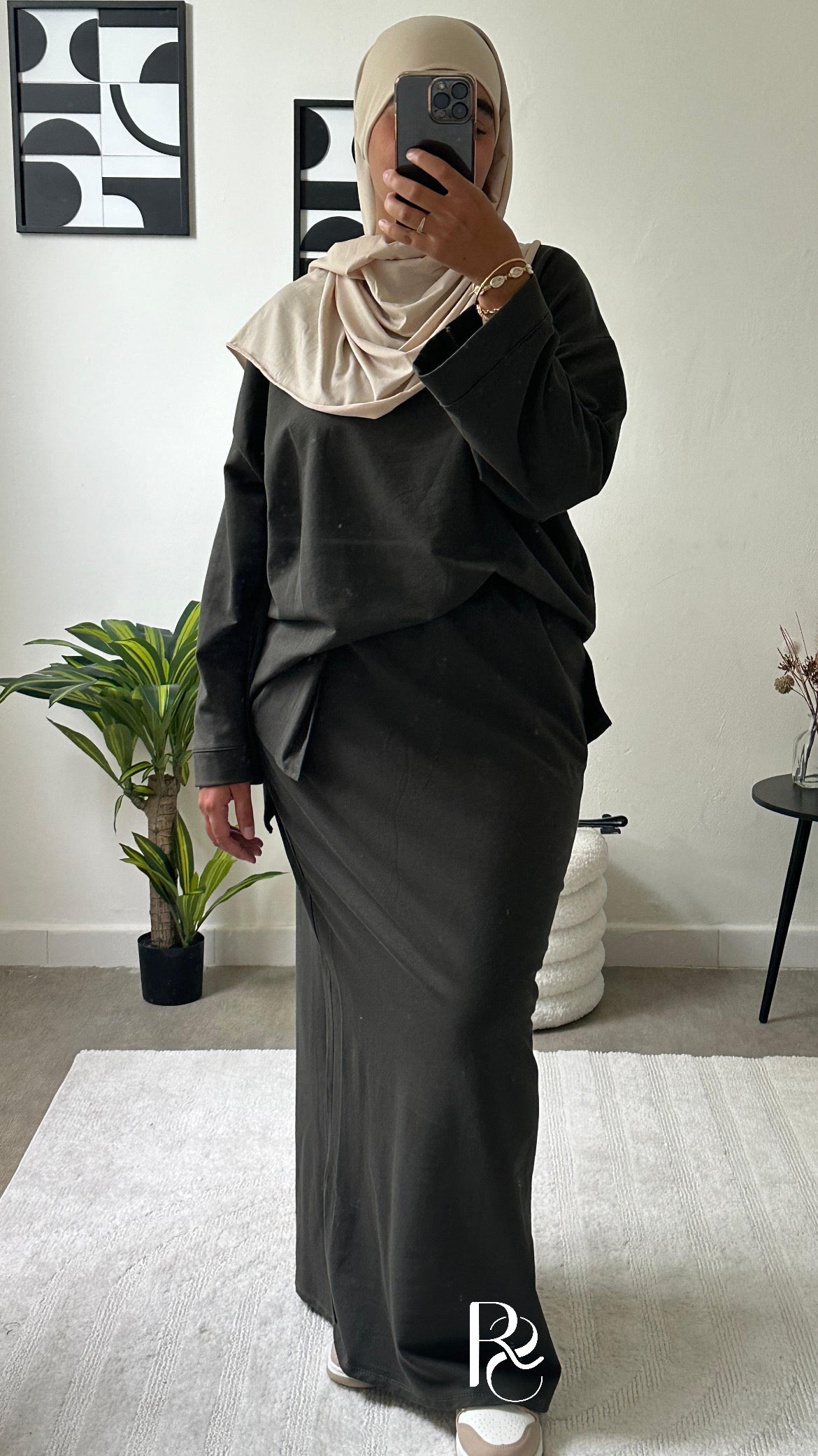 Ensemble Isra kaki