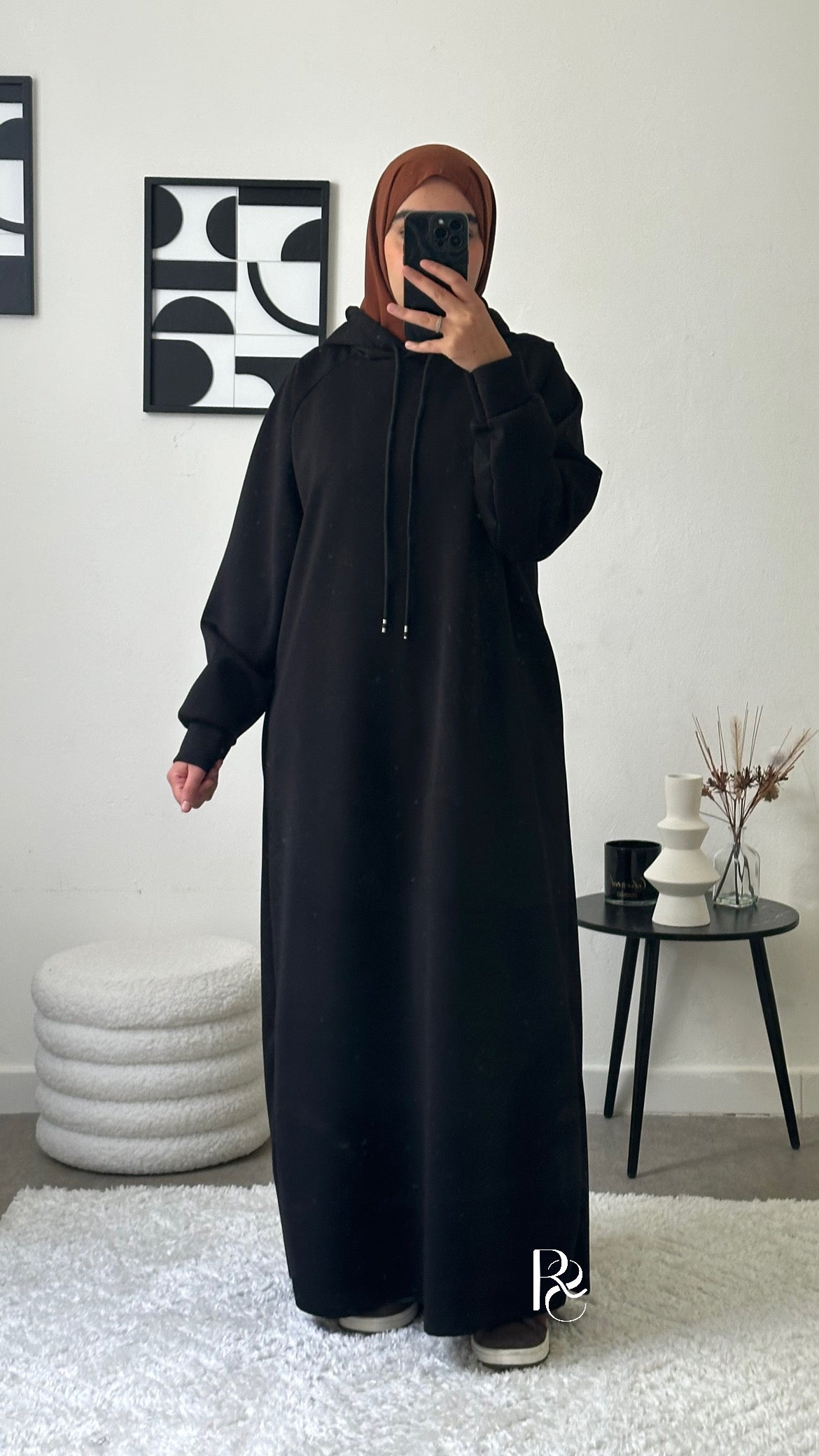 Robe pull à capuche noire