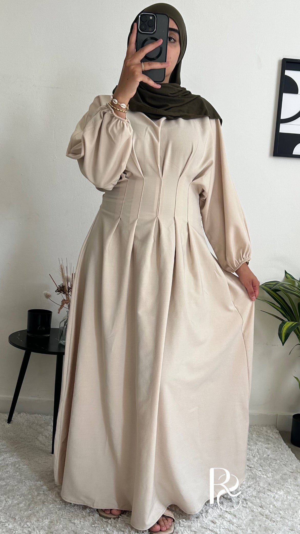 Robe cintrée beige