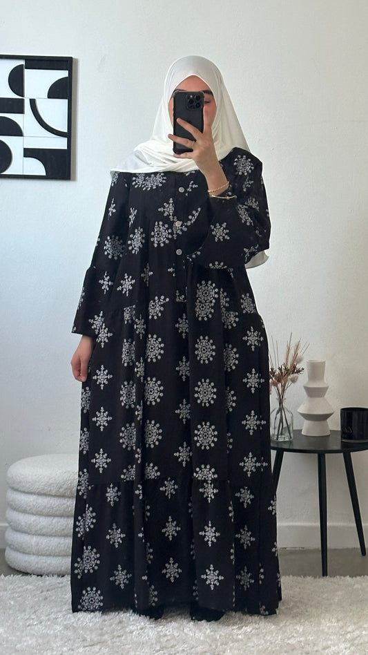 Robe noire motif fleural